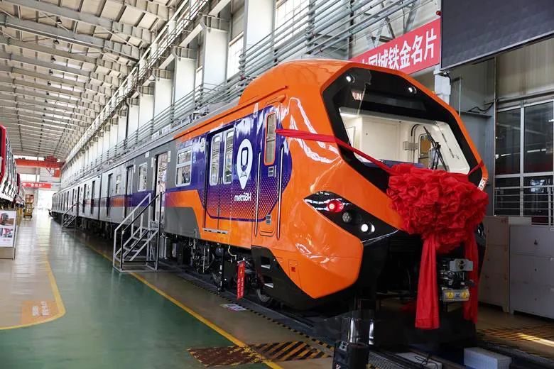 中车造首列车提前亮相!贝洛奥里藏特地铁迎来“高颜值”升级!(图1) 微信图片_2025-07-02_114015_235.png