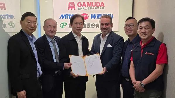 Hitachi-CBTC-Taipei-red.jpg Hitachi-CBTC-Taipei-red.jpg