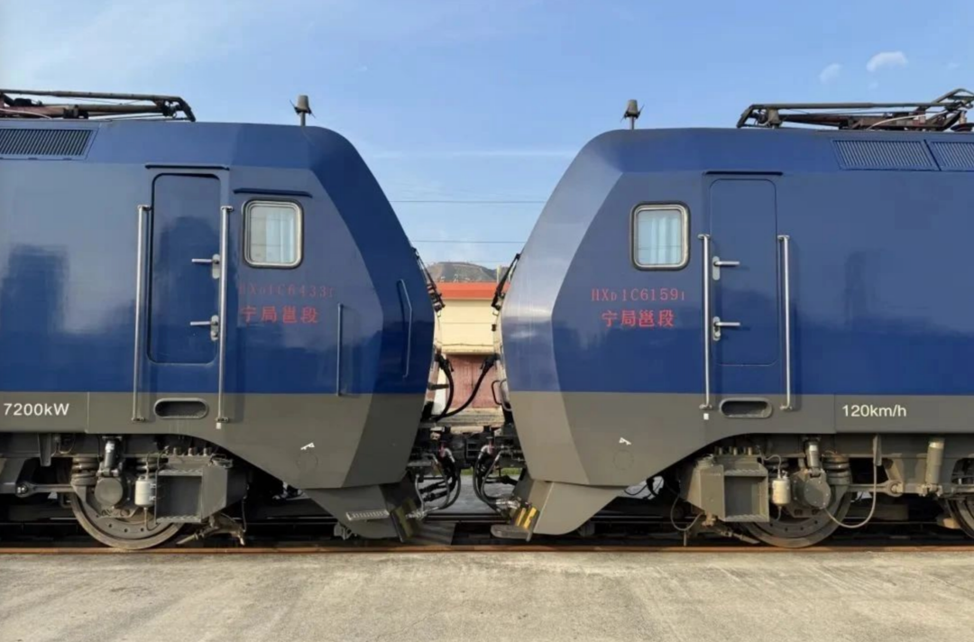 南宁局148台HXD1C机车配备近距无线重联系统 助力提效降本(图1) 640 (6).png