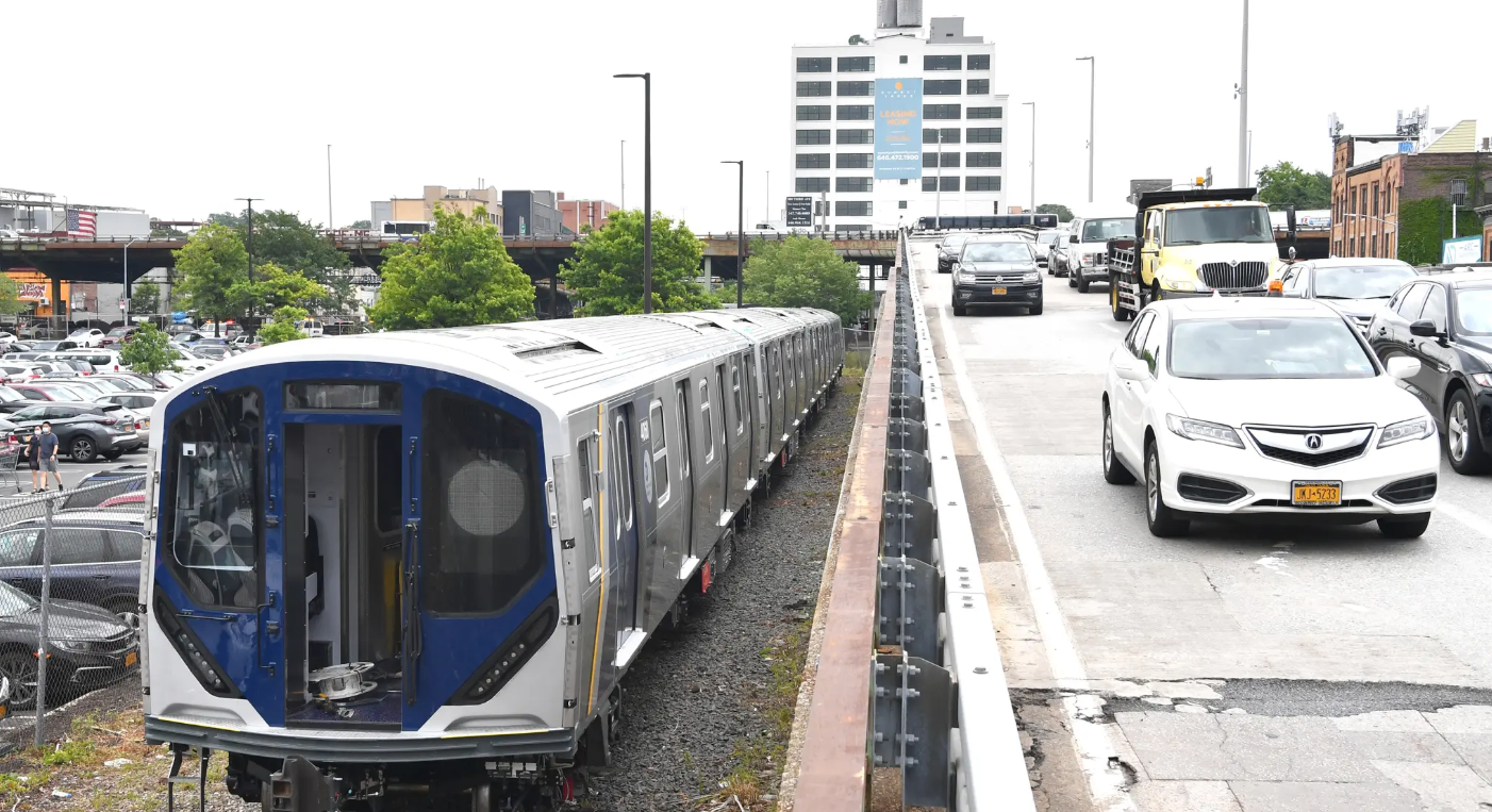 106.7亿人民币!美向日本川崎重工采购378辆R268地铁列车车厢(图1) 微信图片_20251031164225_285_21.png