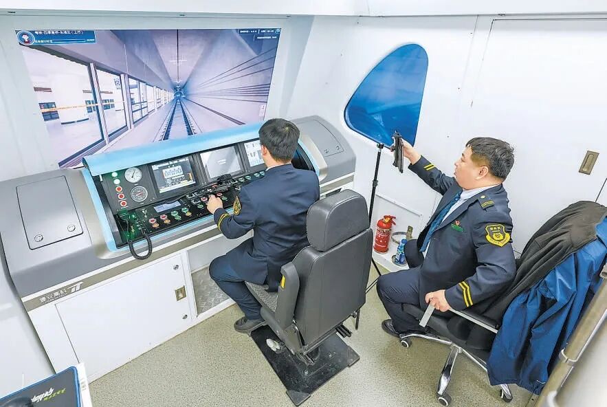 1个综合实训基地,8个专业级基地、130个一线实训点 北京地铁全业务链培养人才(图2) 640 (5).jpg