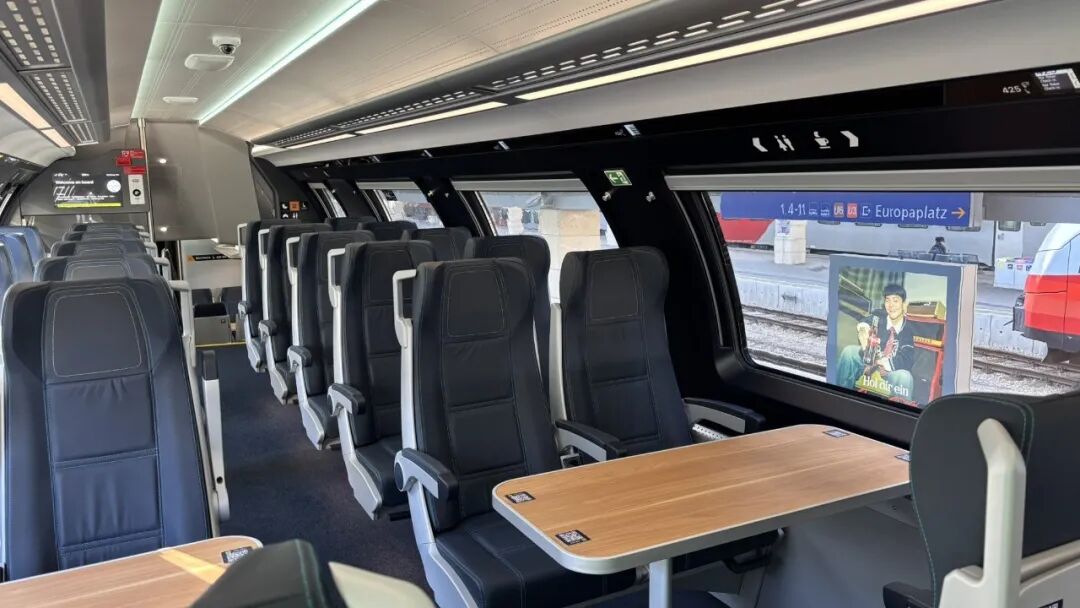 帅!中国中车双层列车正式弛聘维也纳(图3) 640 (9).jpg