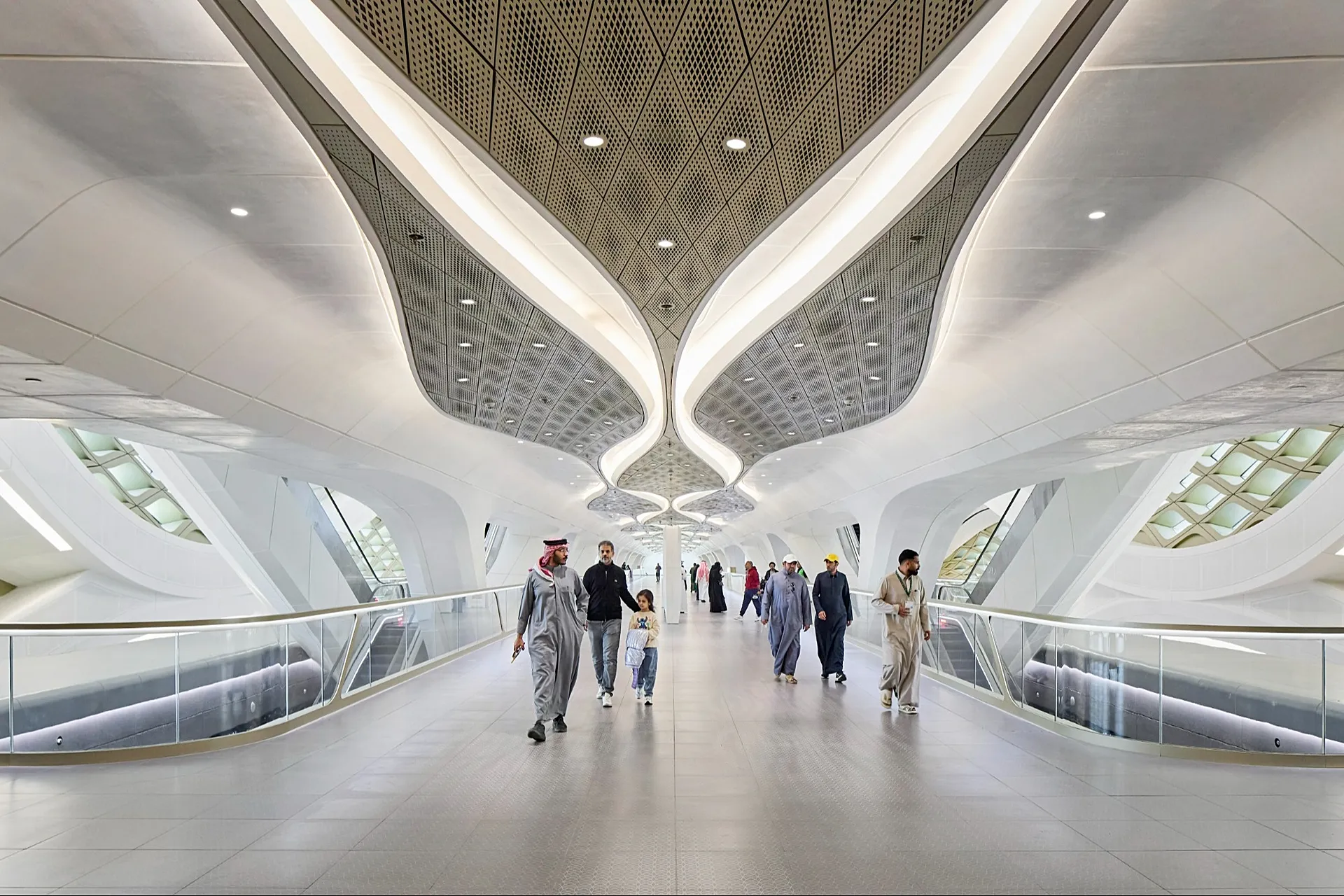 凡尔赛奖评选2025年最美车站揭晓(图3) 微信图片_20251119112703_342_21.png