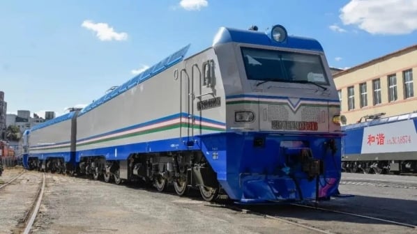 乌兹别克斯坦启动大规模机车车辆采购计划!中韩将成为主要供应商(图1) CRRC-Dalian-Uzbekistan-2.jpg