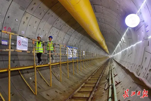 地铁新港线首台盾构机掘进完成，武汉火车站地铁线路将增至4条(图1)