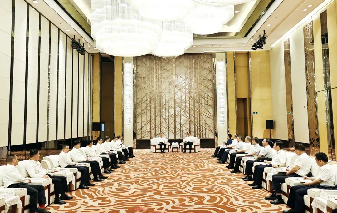 Hunan Province and CRRC held a working meeting to accelerate the implementation of the CRRC R&D Center in Changsha (Figure 3)