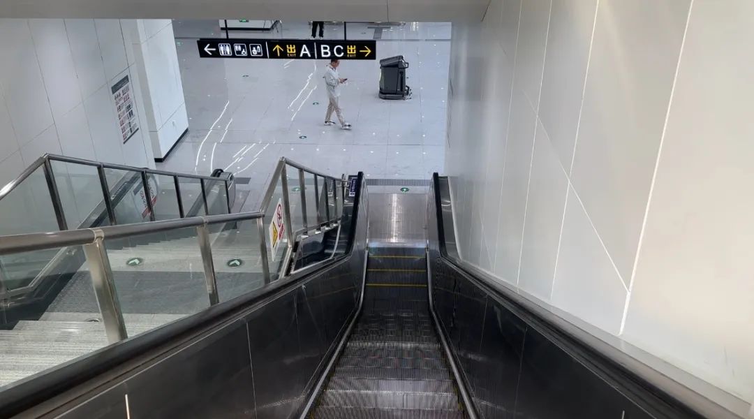 Xi'an Metro unmanned line opened! The intelligent cleaning robot was officially "put on duty" (Figure 4)